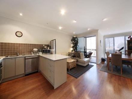 Gallery: 4/619 Centre Road
