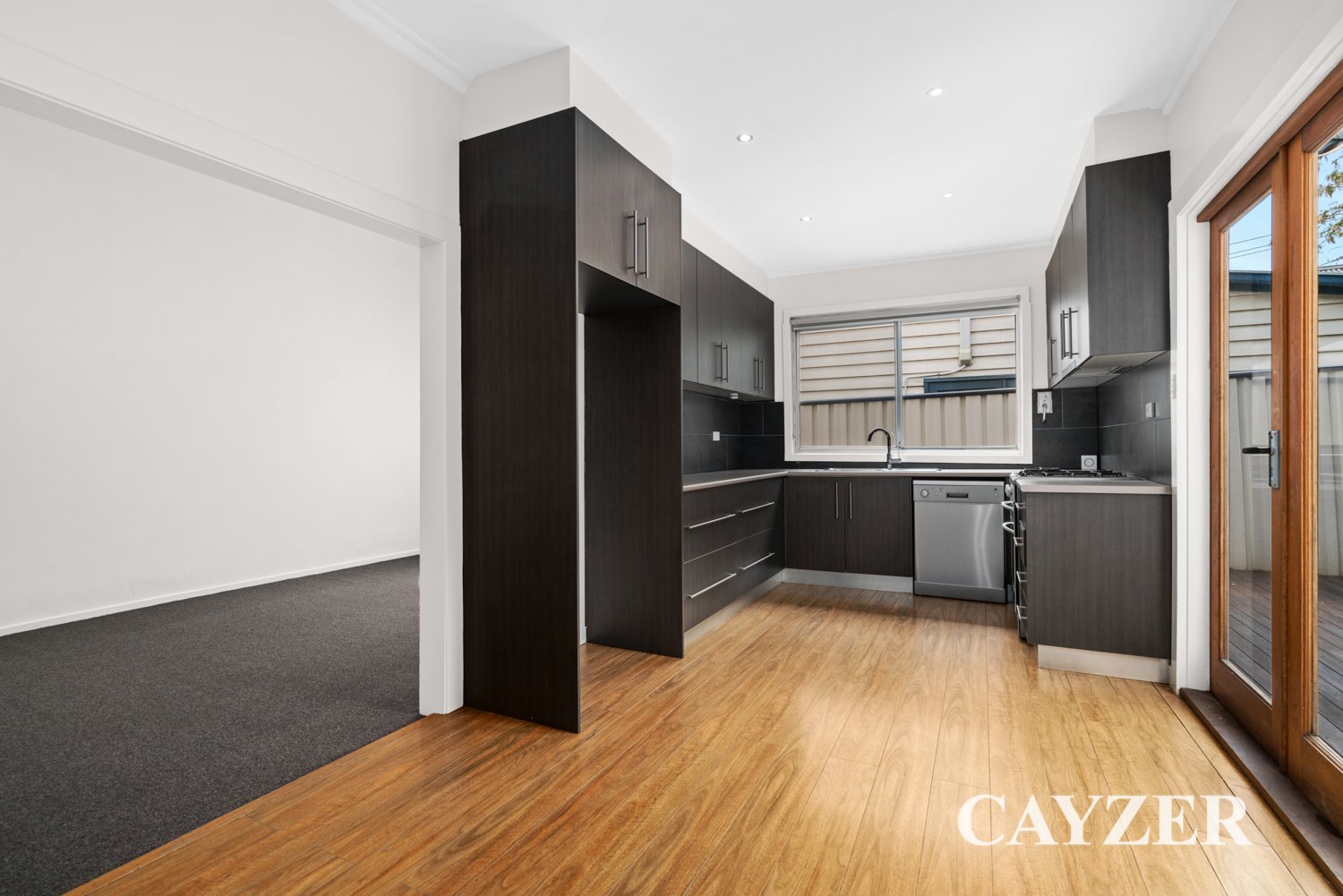 Gallery: 462 Bay Street