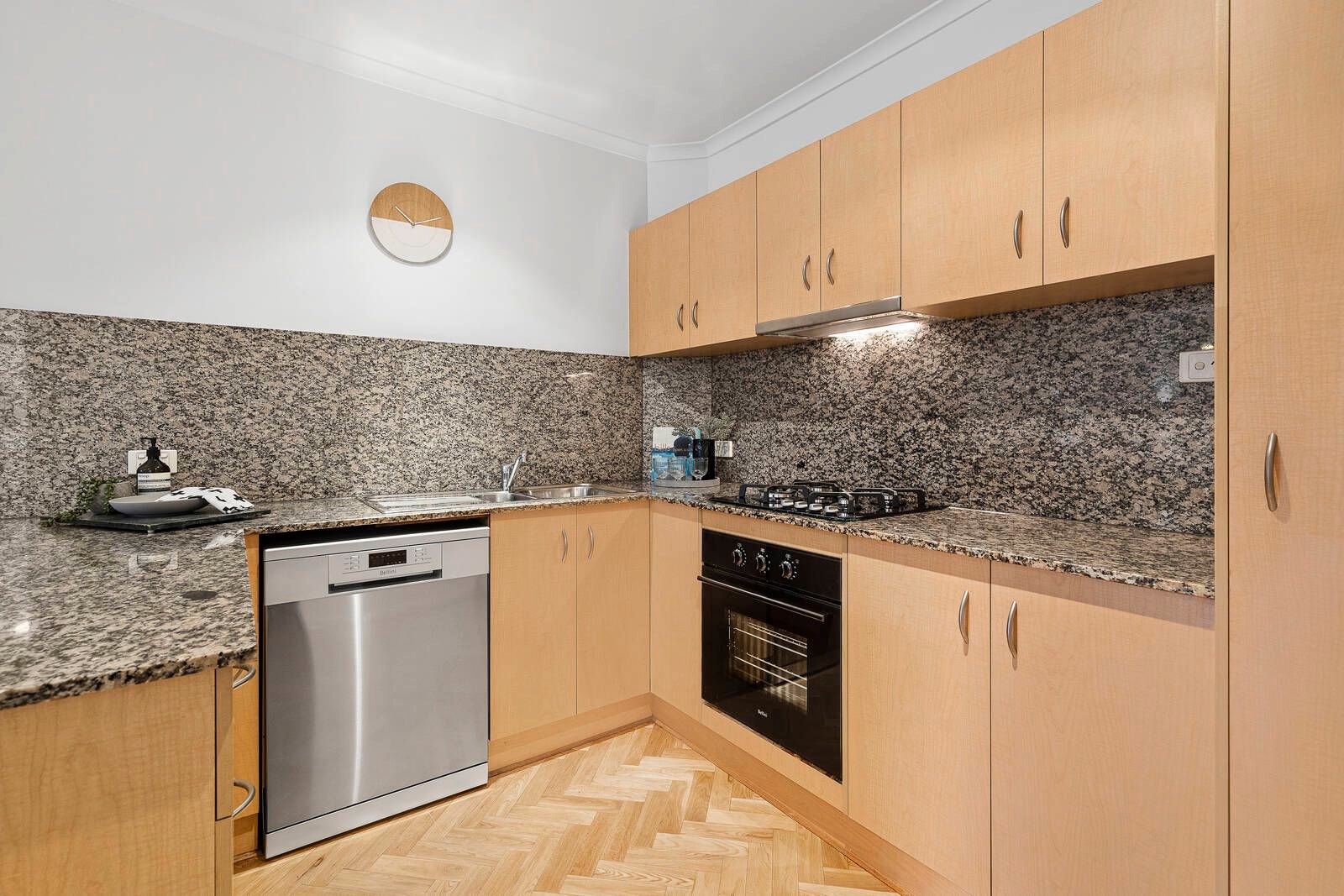 Gallery: 4/62 Wellington Street