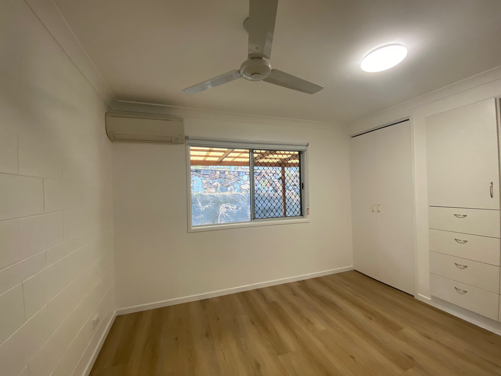 46/28 Island Drive CANNONVALE 3