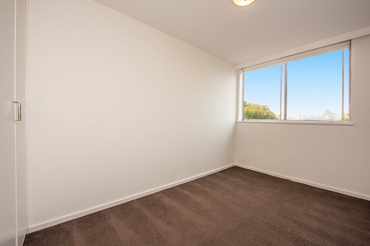Gallery: 4/63 Hawksburn Road