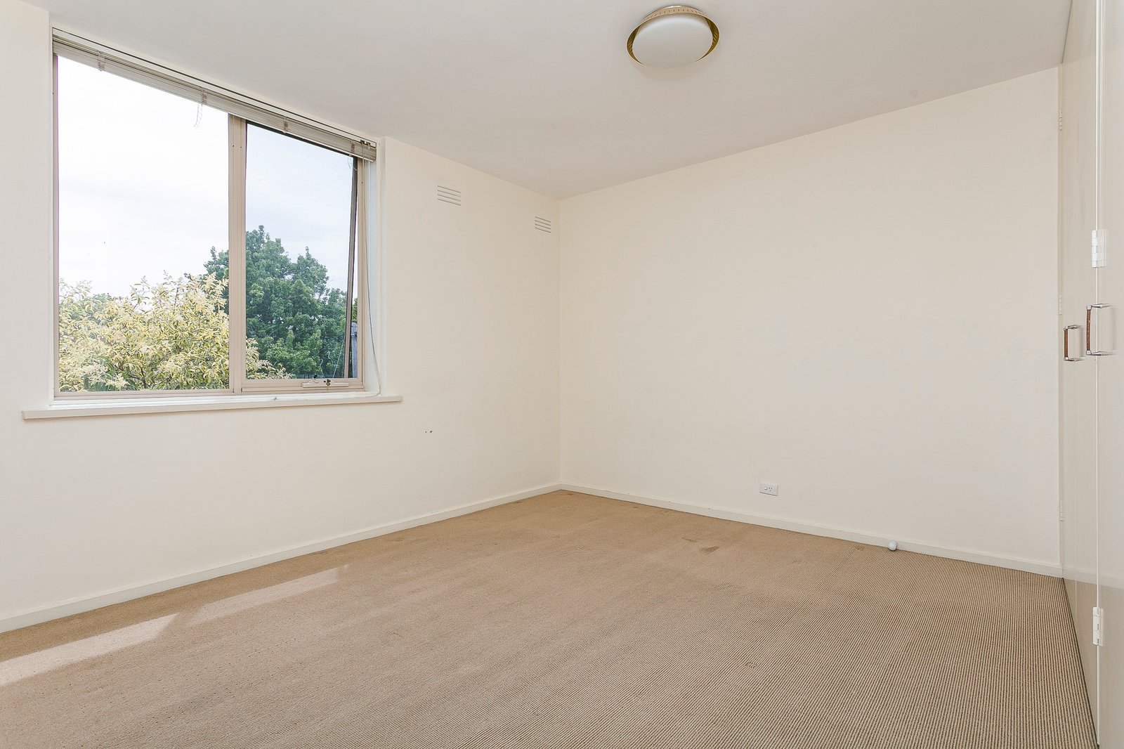 Real Estate and Property in 4/63 Millswyn Street, South Yarra, VIC