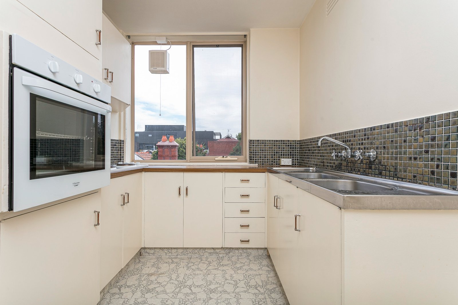 Real Estate and Property in 4/63 Millswyn Street, South Yarra, VIC