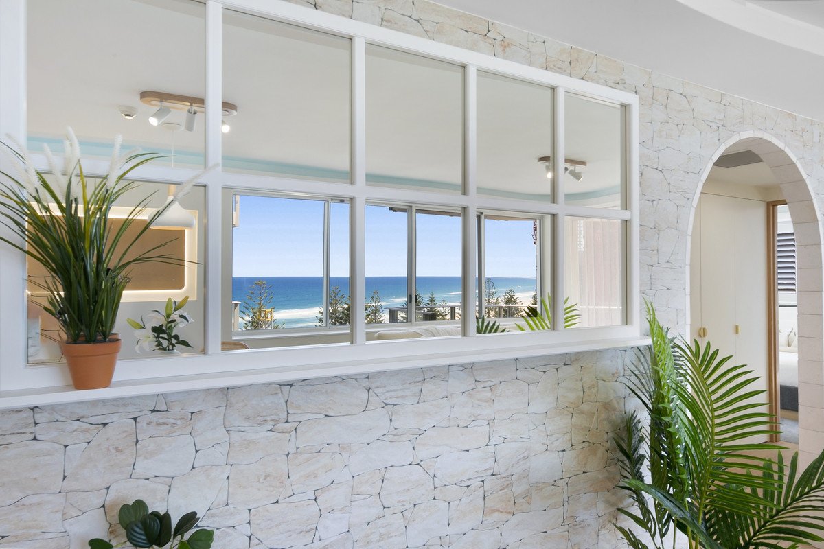 46/30-40 The Esplanade Burleigh Heads 25