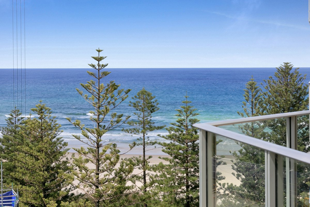 46/30-40 The Esplanade Burleigh Heads 26