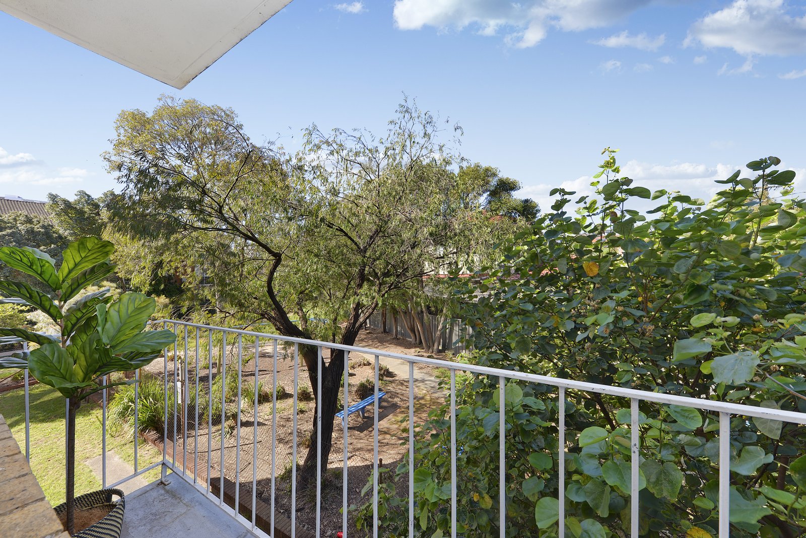 4/64 Beauchamp Road HILLSDALE 3