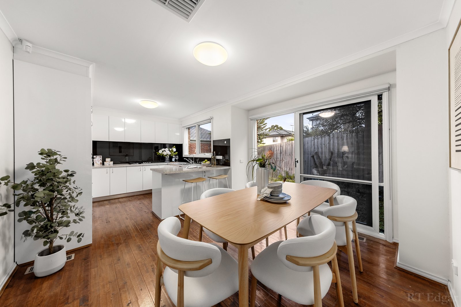 Real Estate and Property in 4/64 Beverley Street, Doncaster East, VIC