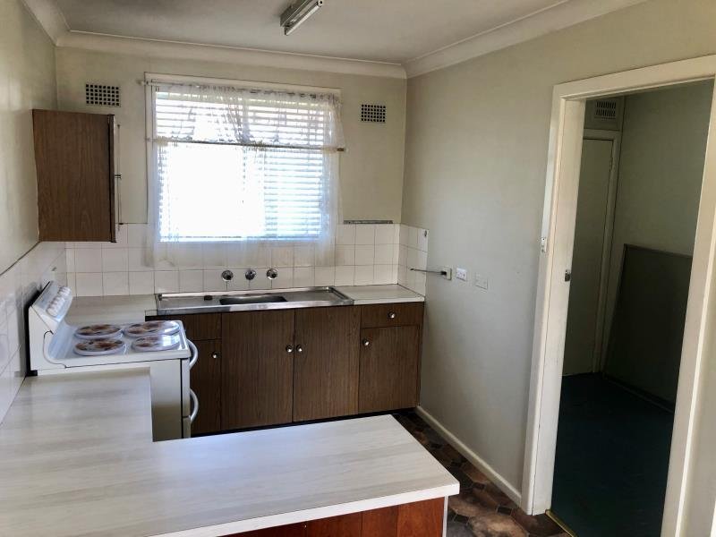 4/64 Crown Street TAMWORTH 2