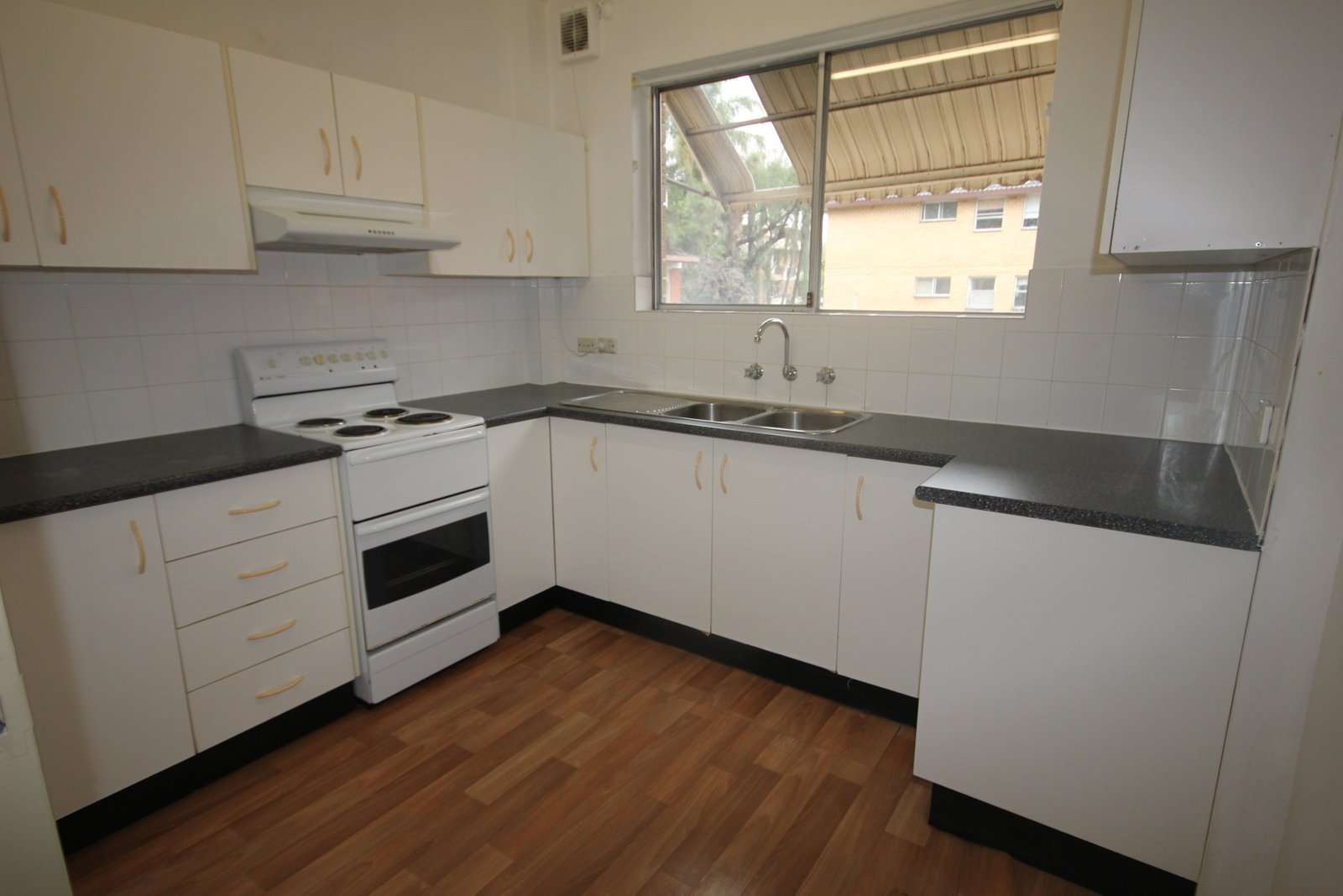 4/65 Garfield Street FIVE DOCK 1