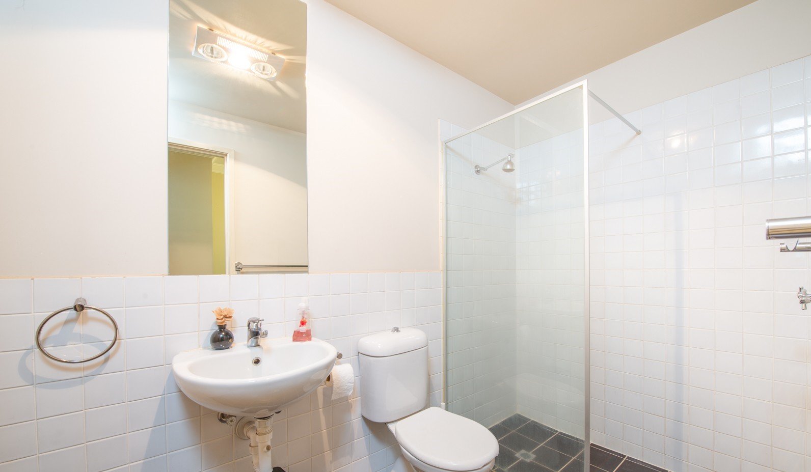 Gallery: 4/65 Westbury Street