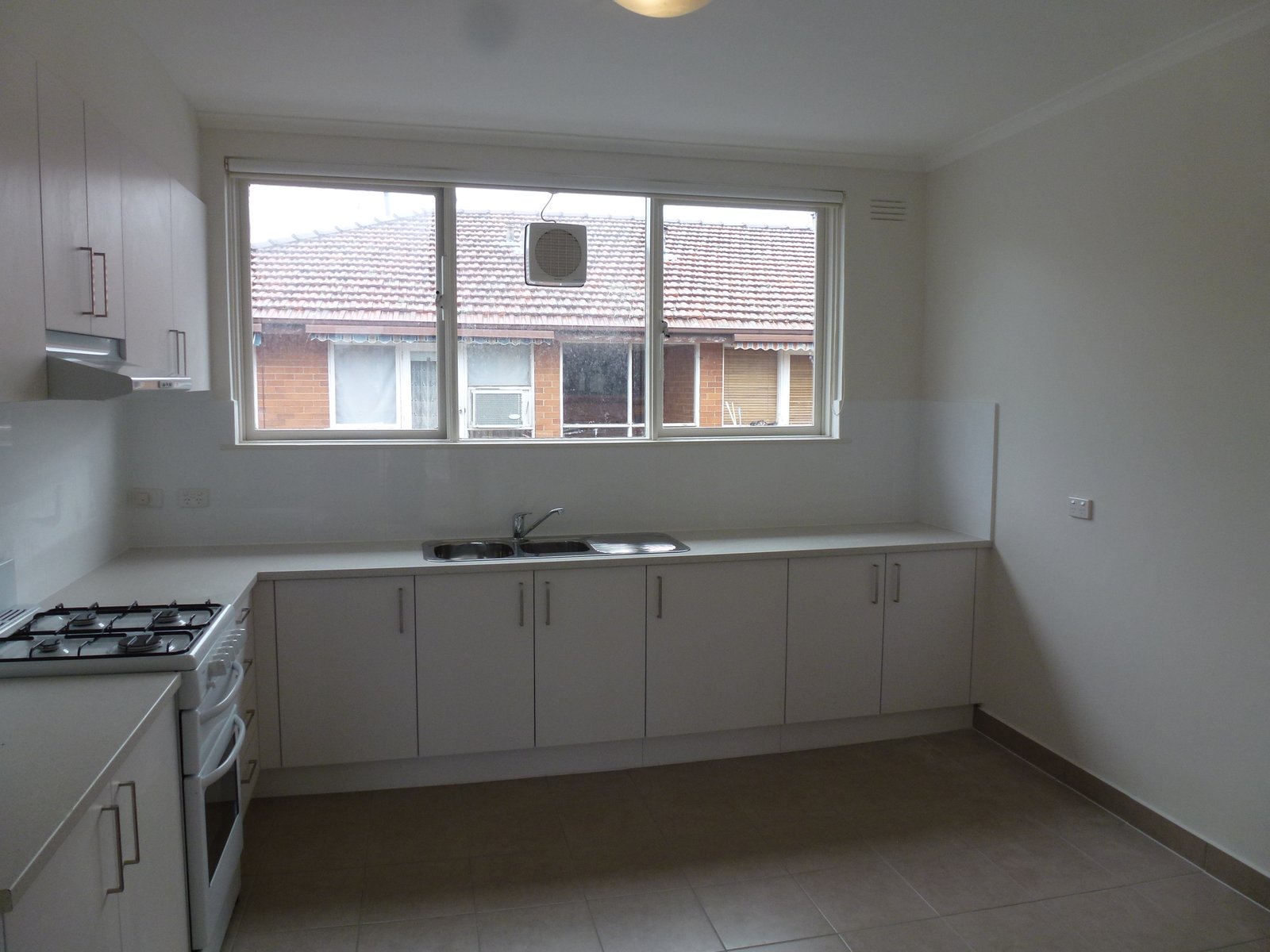 Gallery: 4/650 Inkerman Street