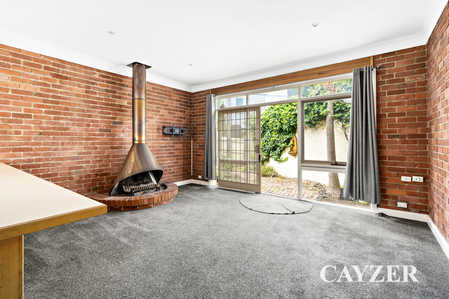 Gallery: 466 Bay Street