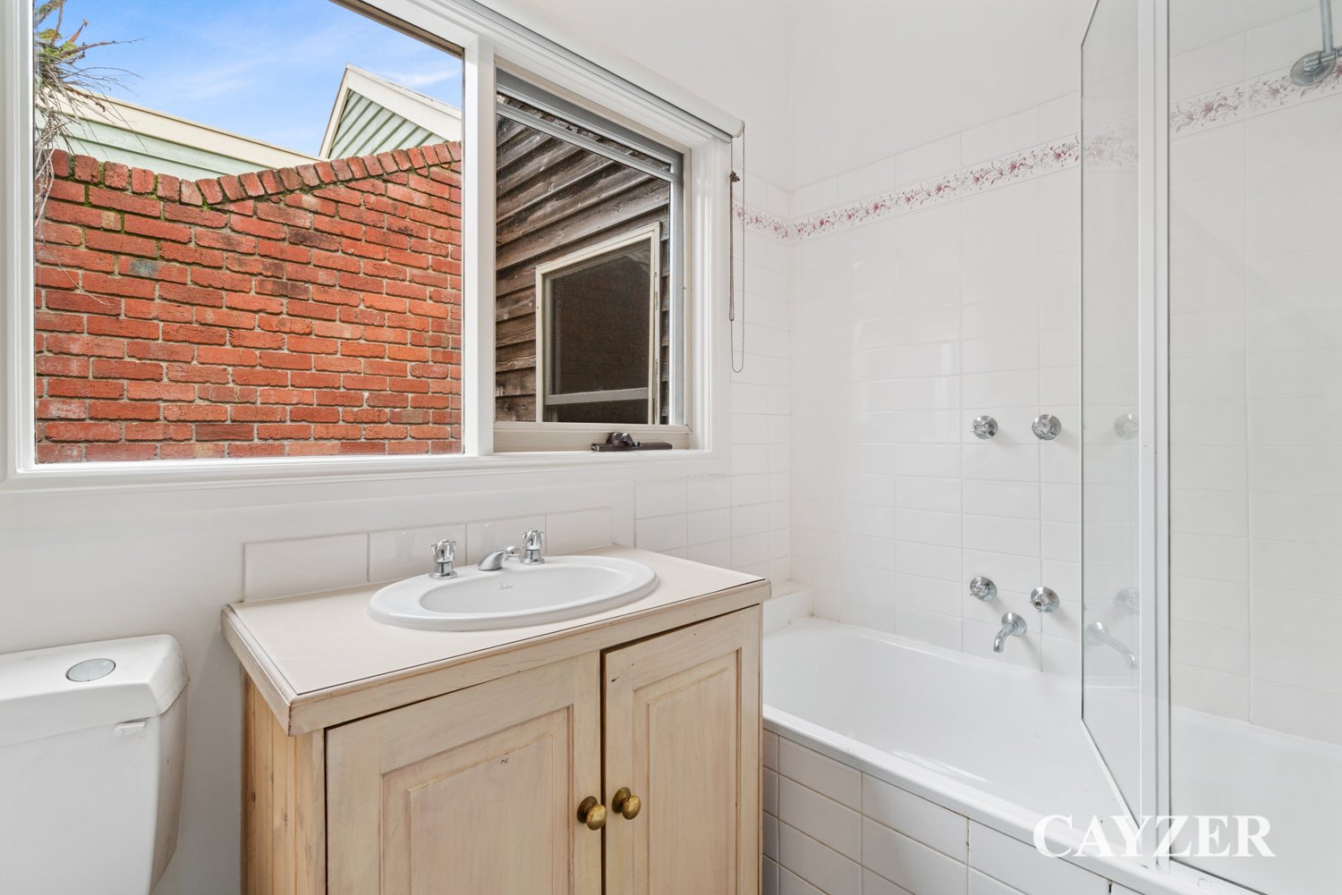 Gallery: 466A Bay Street