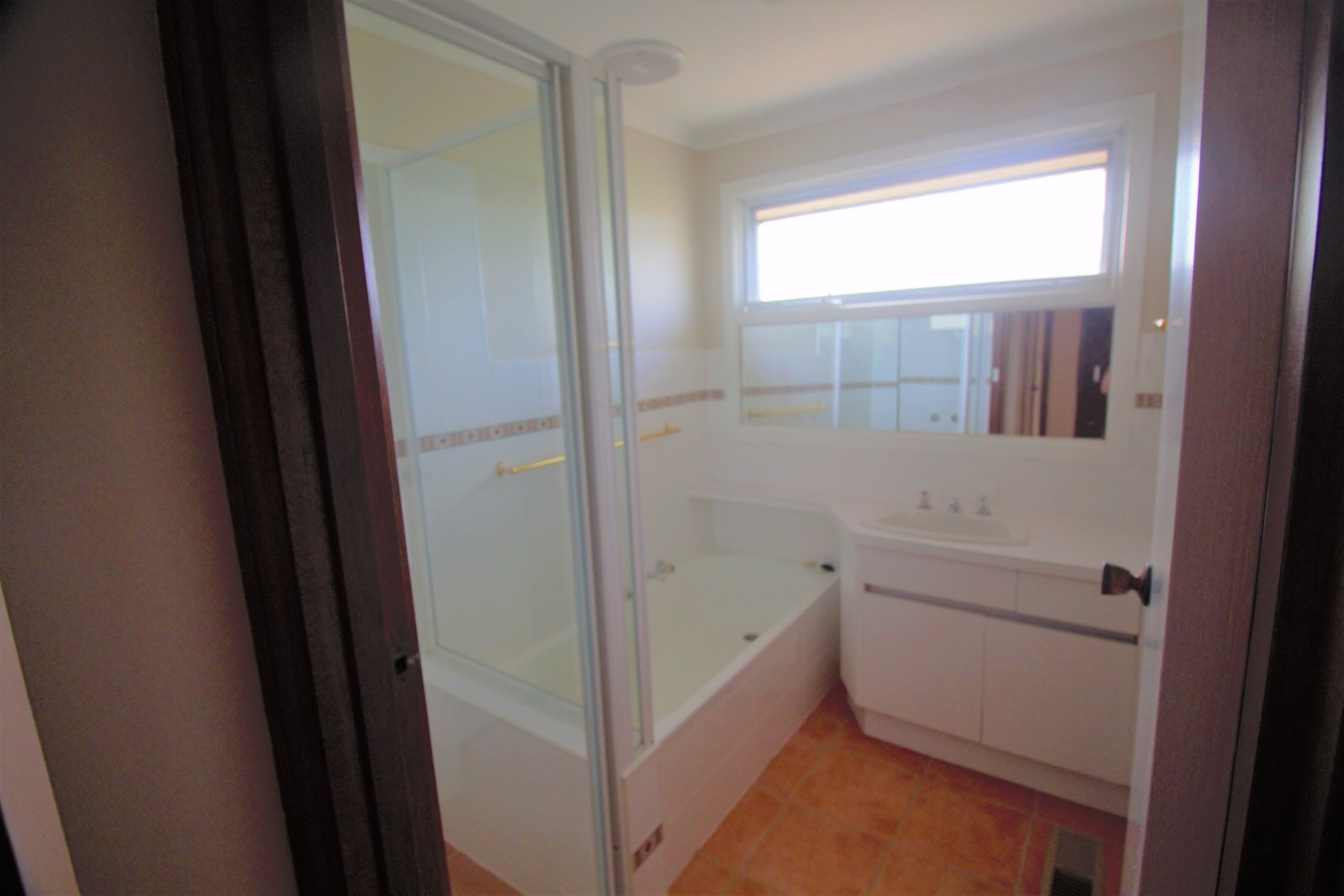 Gallery: 4/67 Ashburn Grove