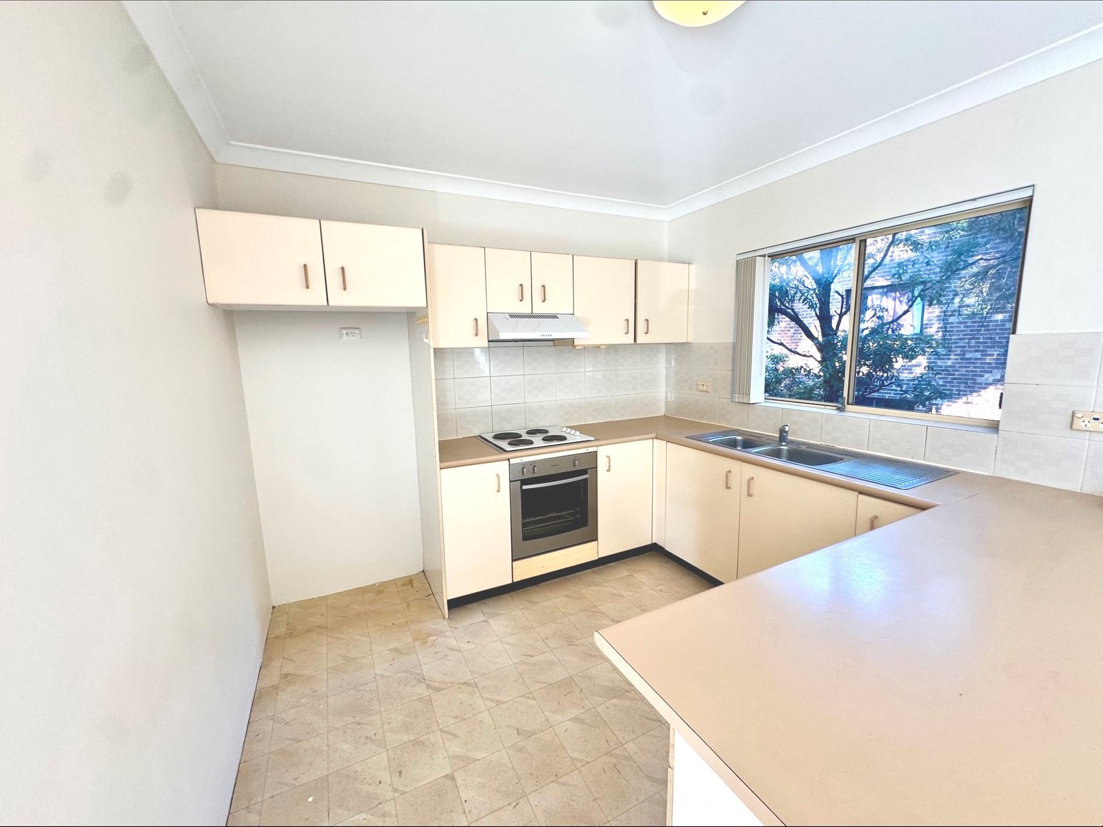4/67 Dora Street HURSTVILLE 2