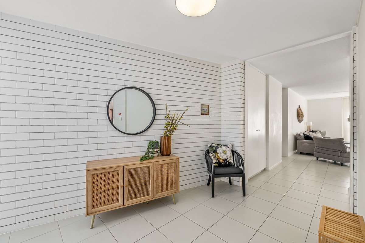 4/68 The Esplanade Burleigh Heads 1