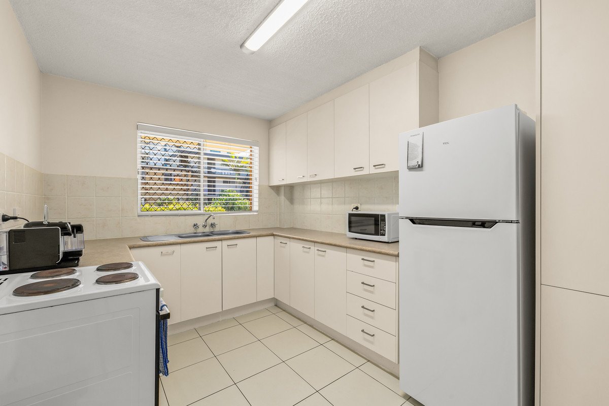 4/68 The Esplanade Burleigh Heads 5