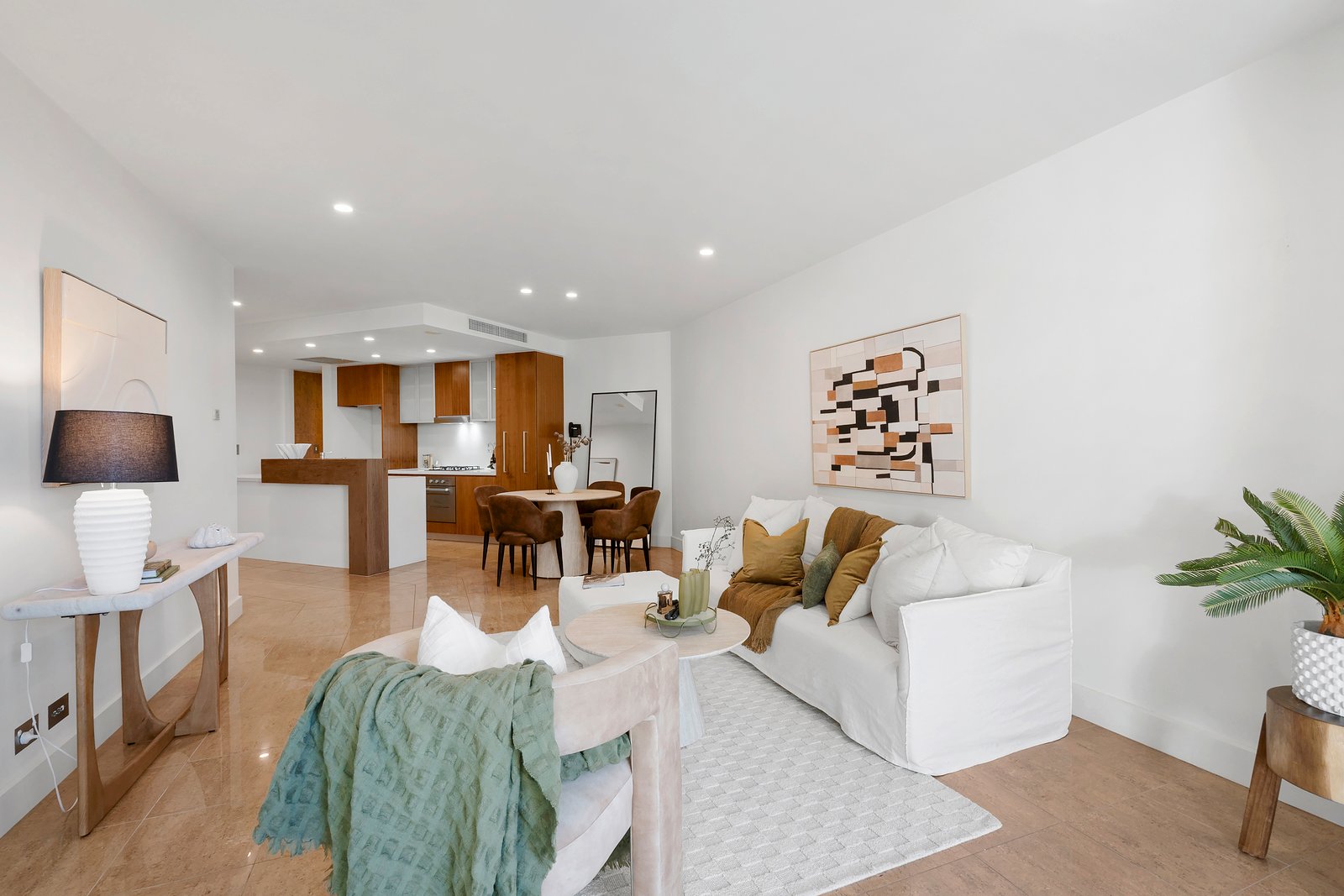 4/685-707 Casuarina Way CASUARINA 4