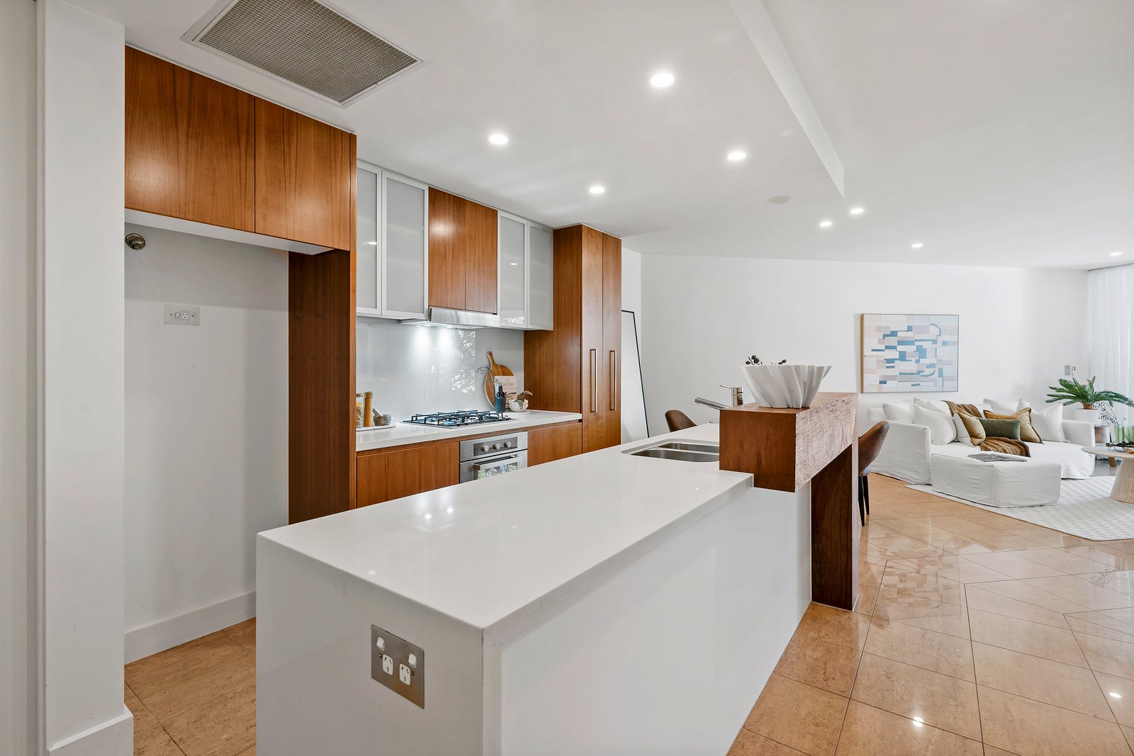 4/685-707 Casuarina Way CASUARINA 8