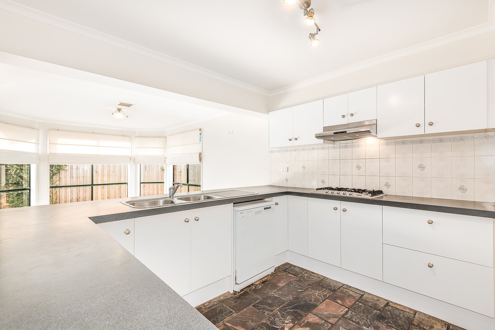 Gallery: 46A. Earlsfield Road