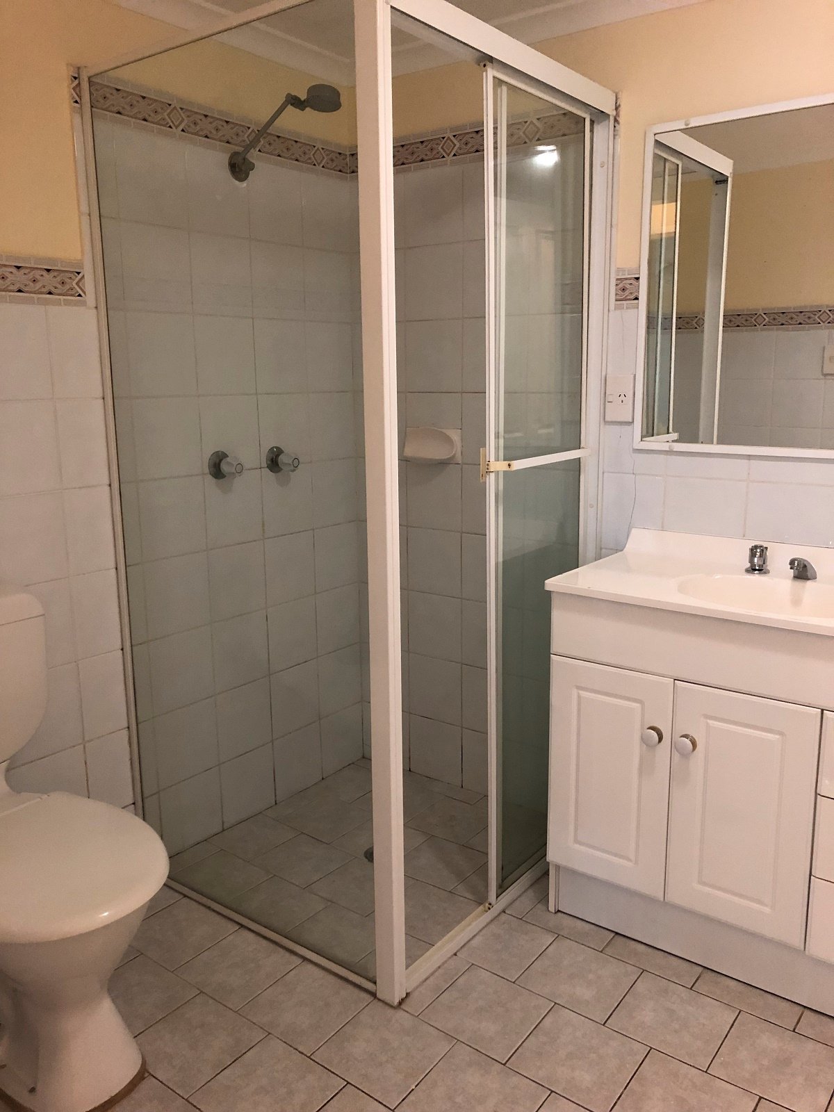 4/7-11 Hampden Street BEVERLY HILLS 4