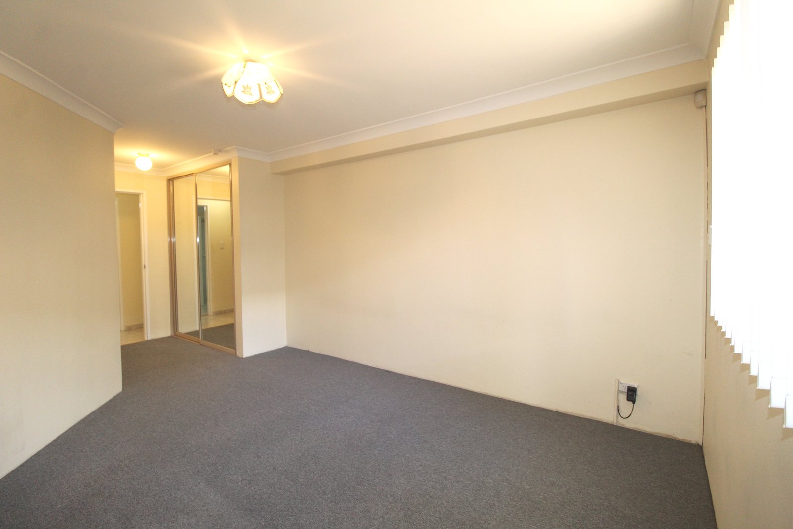 4/7-11 Hampden Street BEVERLY HILLS 5