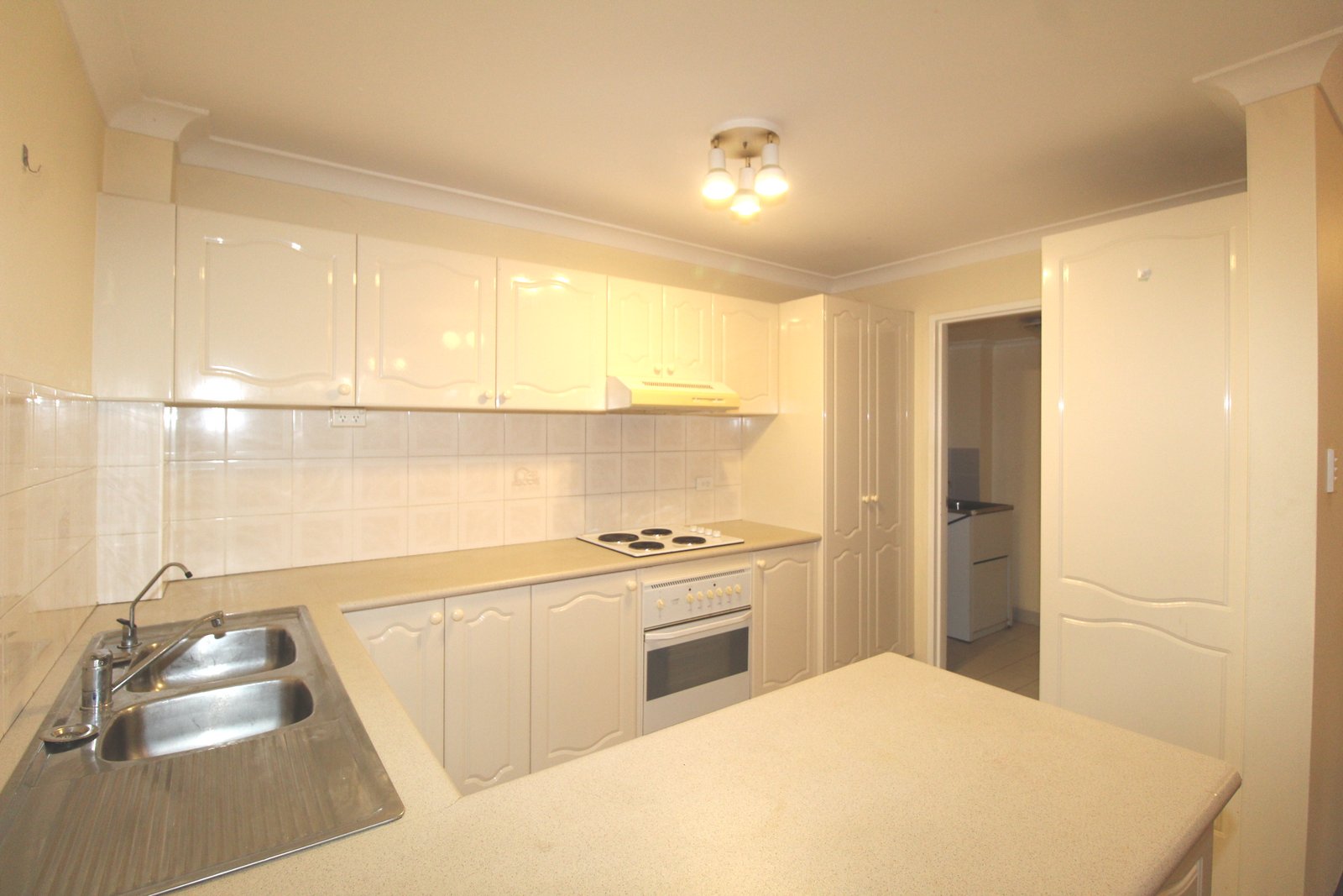 4/7-11 Hampden Street BEVERLY HILLS 2