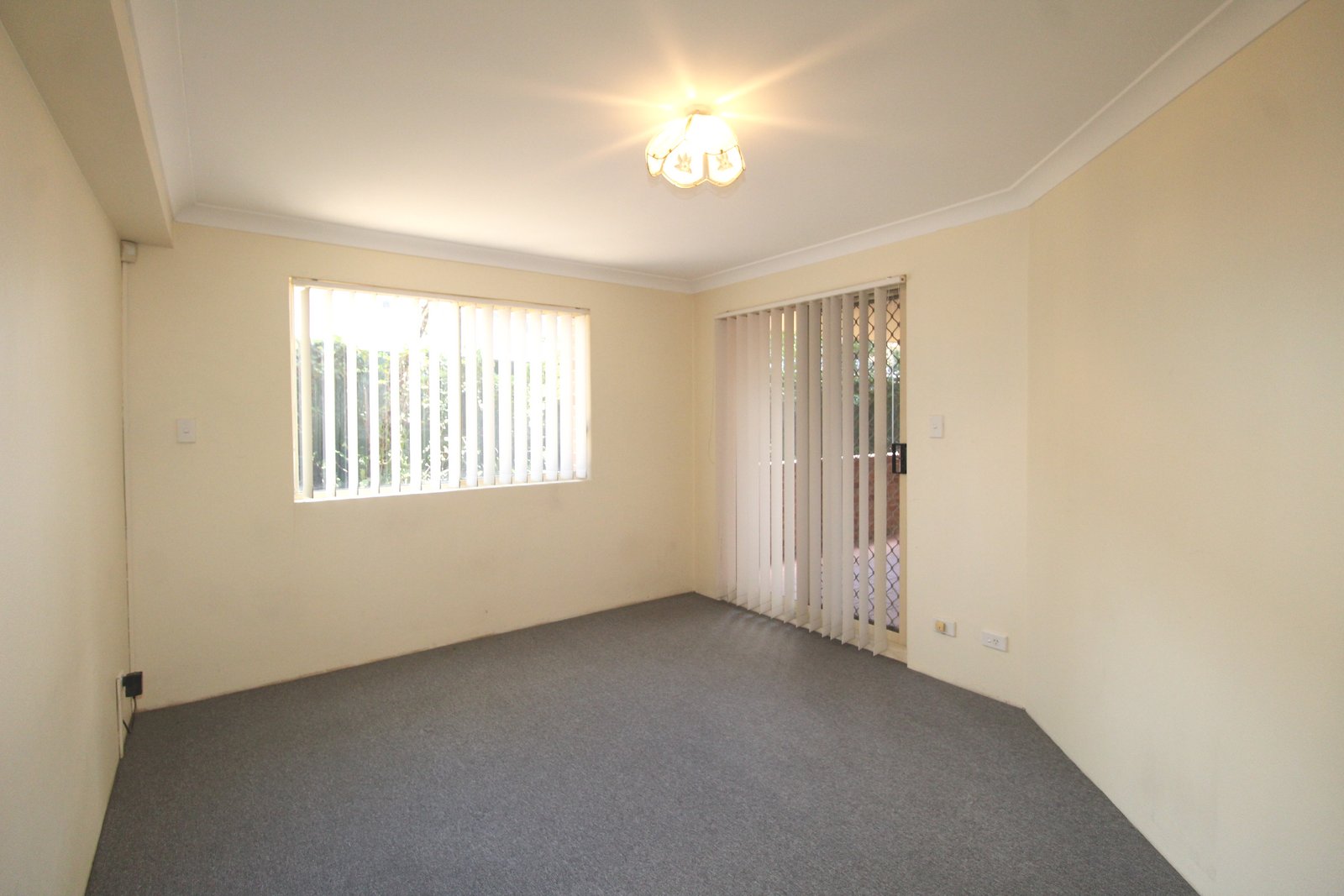 4/7-11 Hampden Street BEVERLY HILLS 6