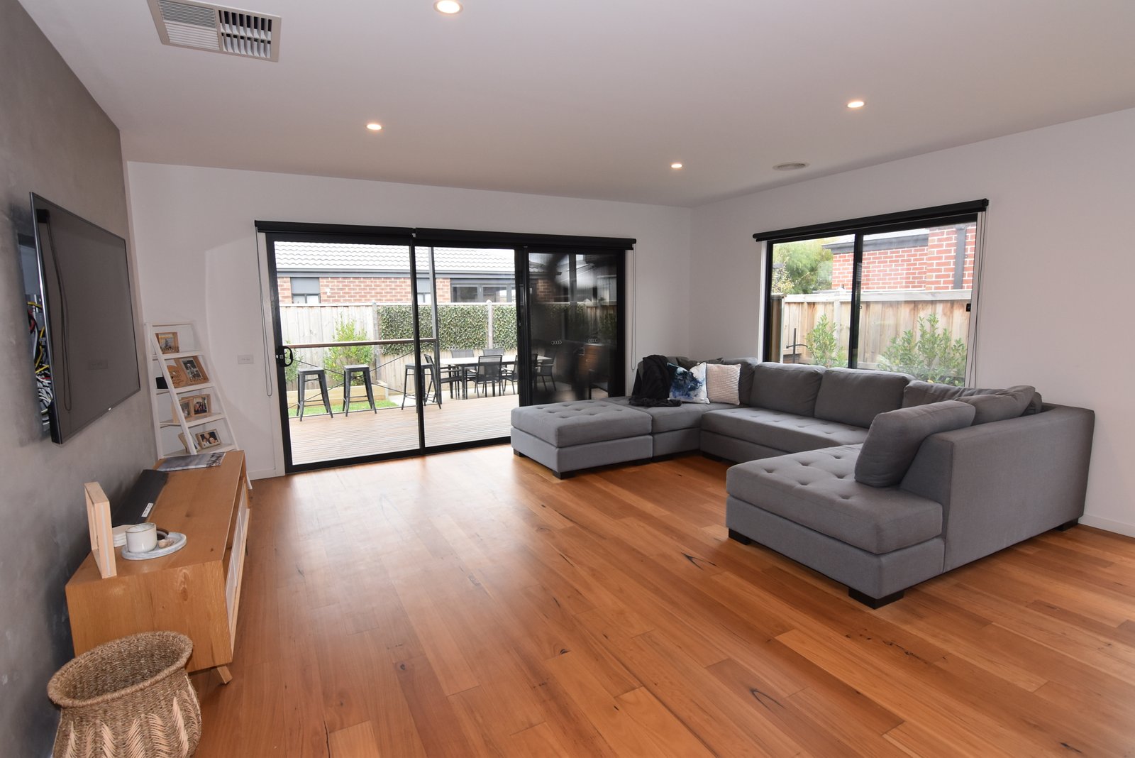 Gallery: 47 Aspect Road
