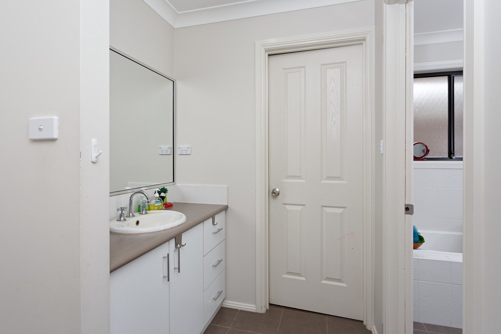 47 Barrima Drive GLENFIELD PARK 6