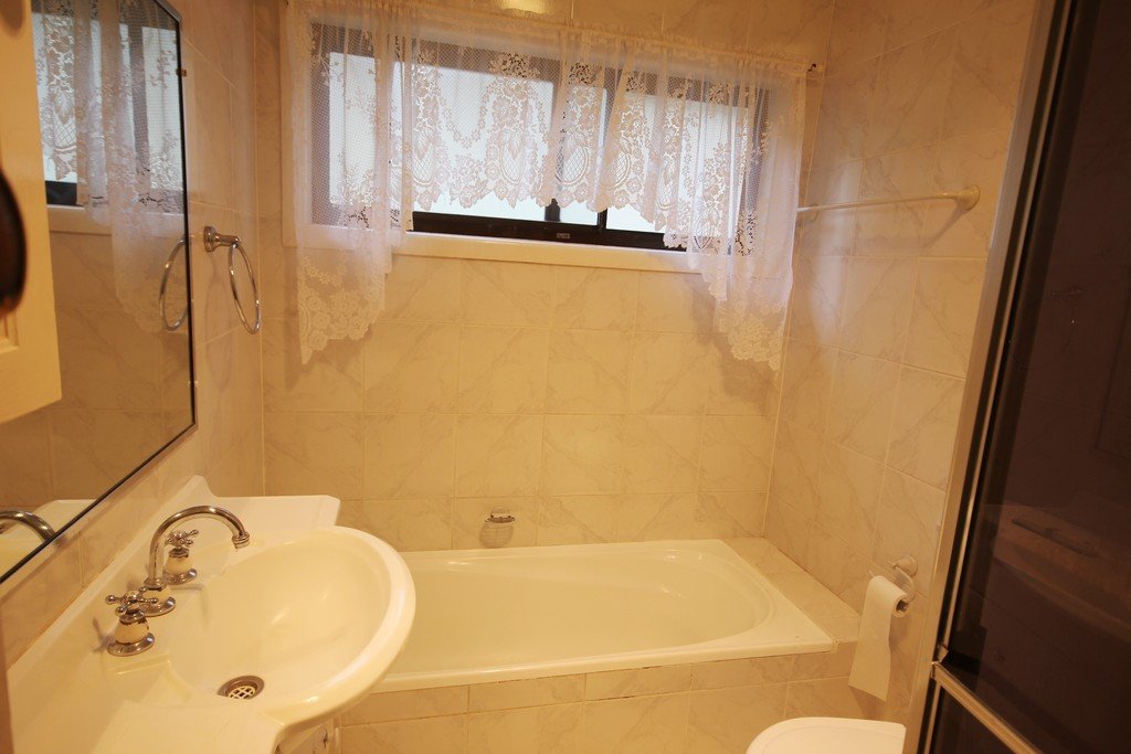 47 Bay Rd  OATLEY 12