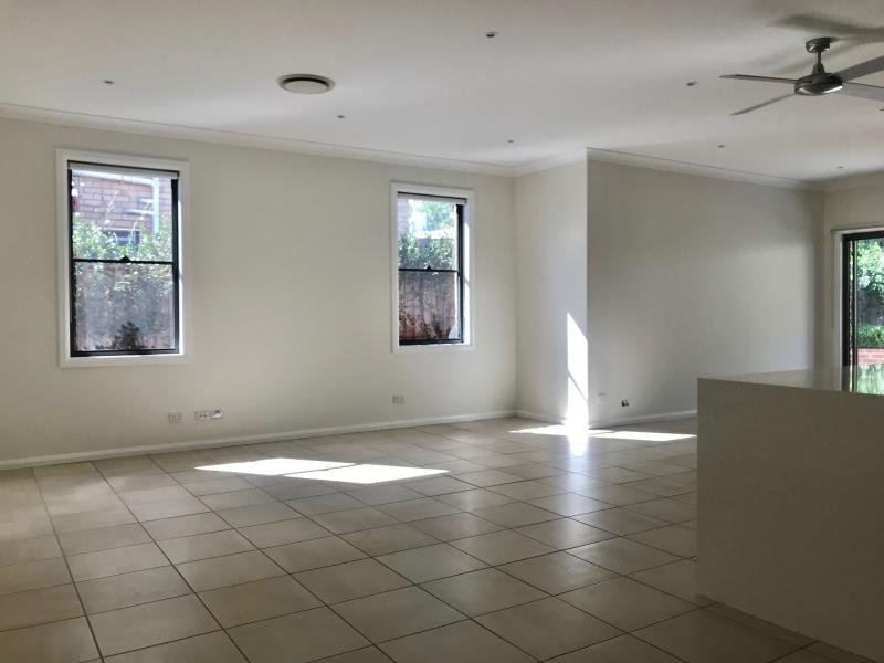 47 Bourke Street TAMWORTH 4