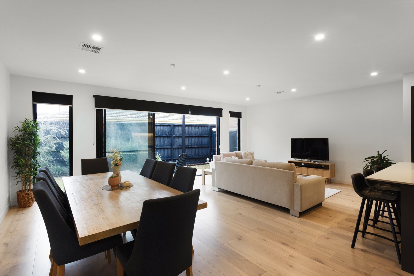 Gallery: 47 Cannes Avenue