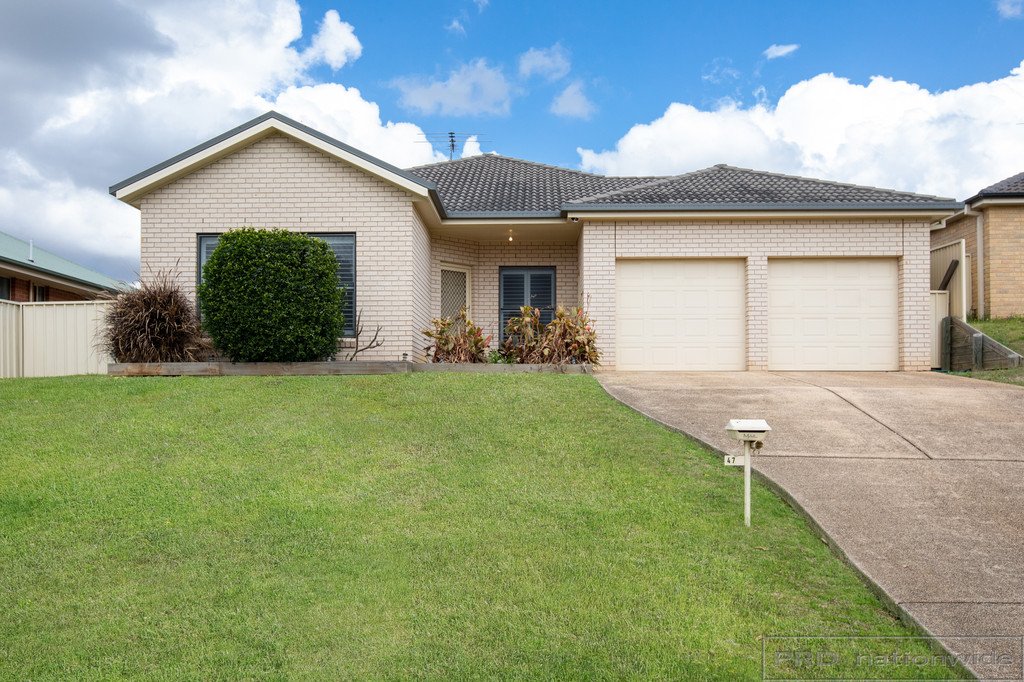47 Canterbury Drive RAWORTH 1