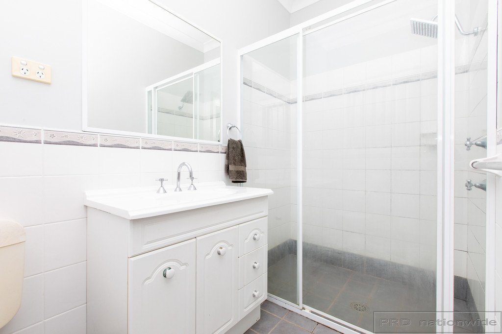 47 Canterbury Drive RAWORTH 9