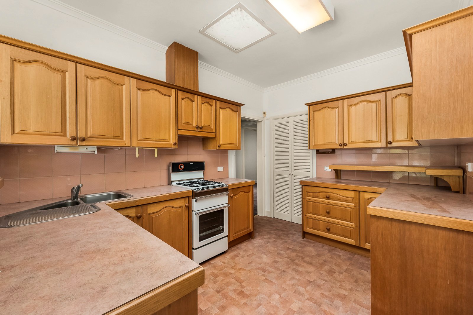 Gallery: 47 Centre Road