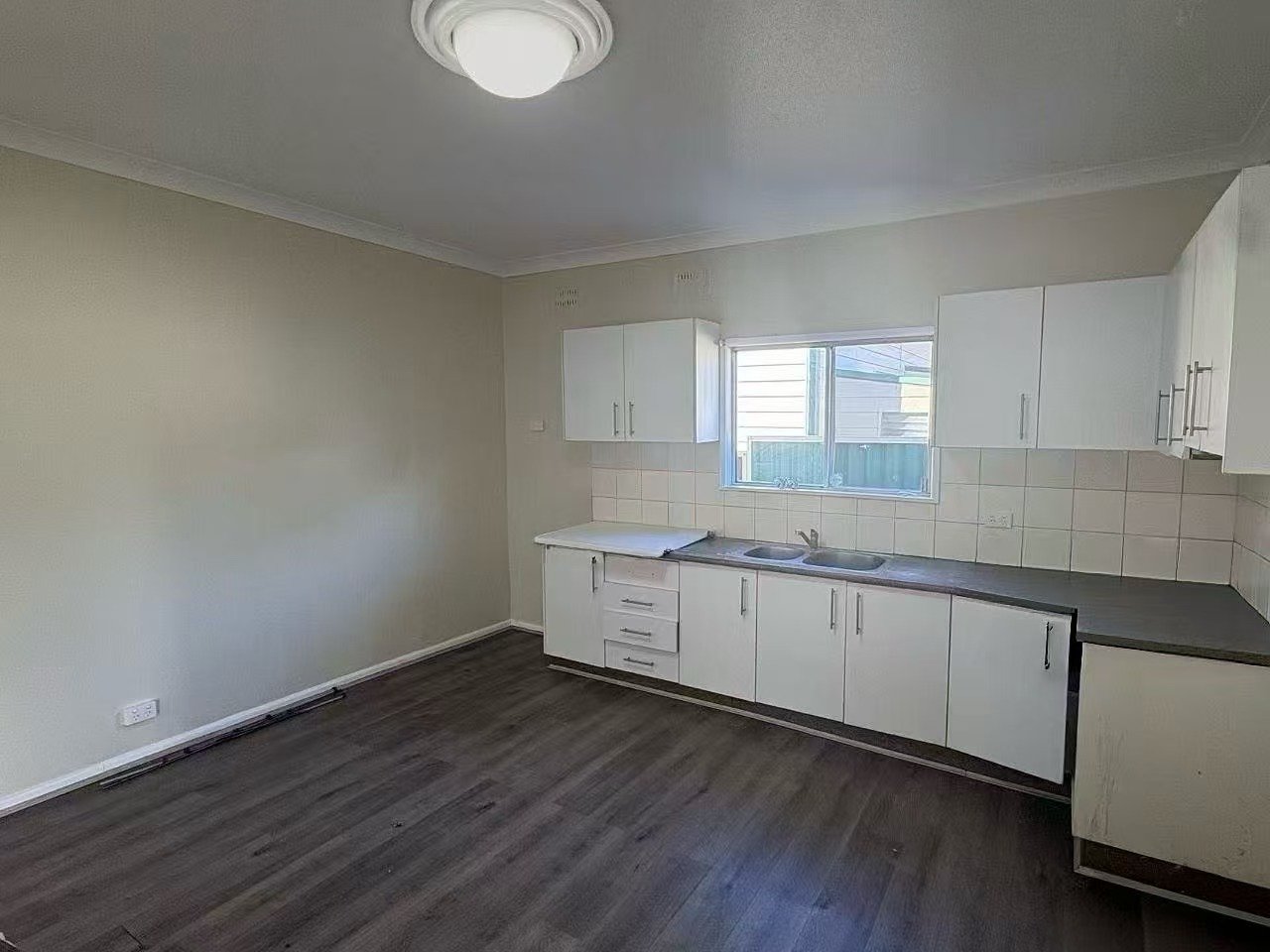 47 Chapel St  ROSELANDS 3