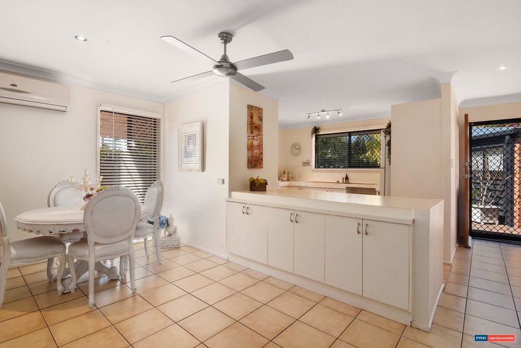 4/7 Cotinga Crescent BURLEIGH WATERS 4