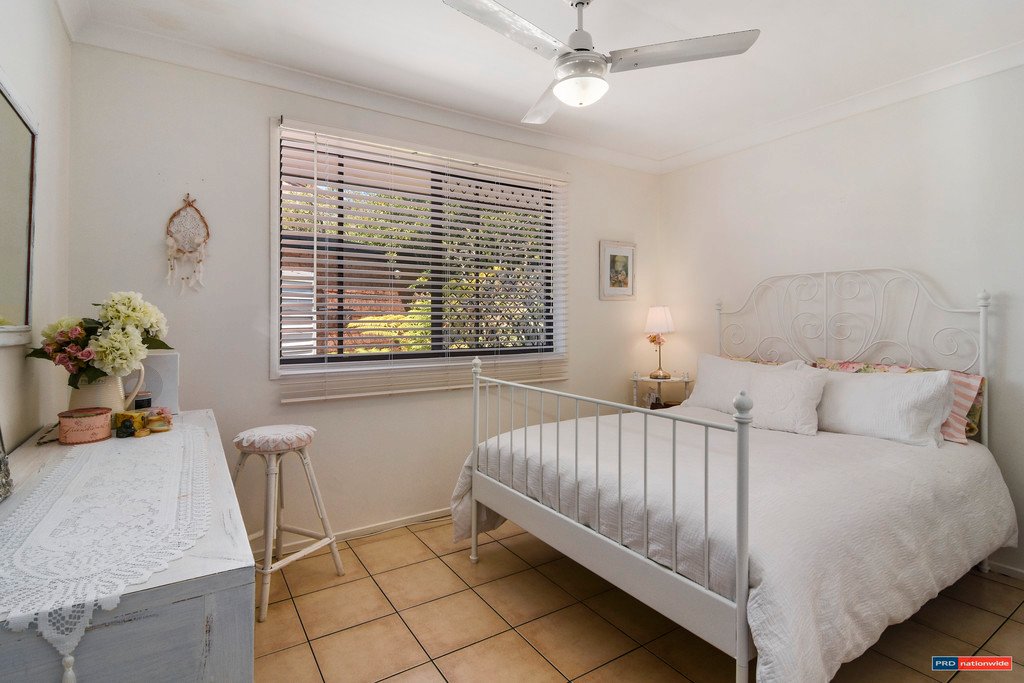 4/7 Cotinga Crescent BURLEIGH WATERS 6