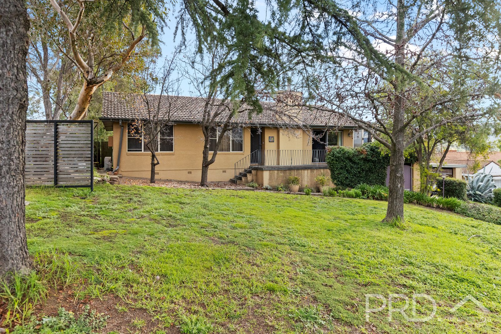 47 Dalhunty Street TUMUT 17