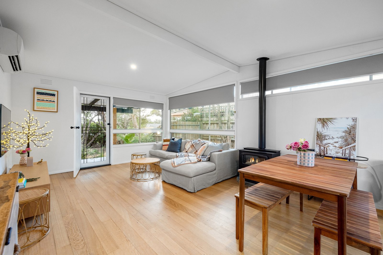 Gallery: 47 Denholm Street