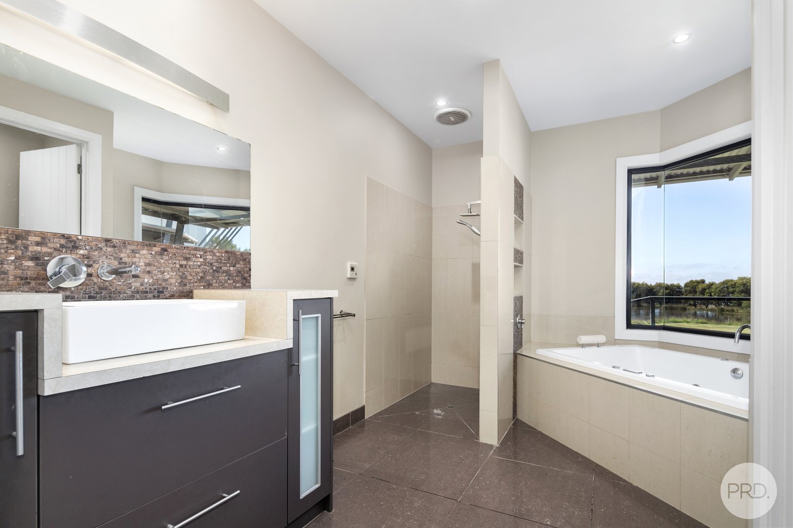 47 Fay Drive WINTER VALLEY 10