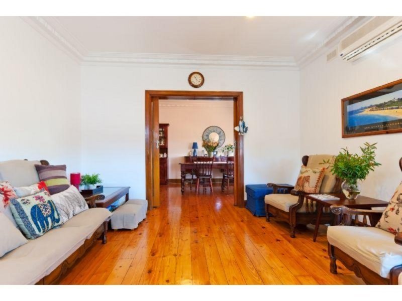 Gallery: 47 Gwelo Street