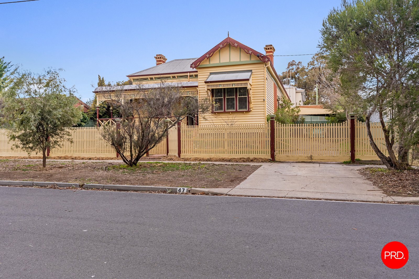 47 Hamlet Street QUARRY HILL 2