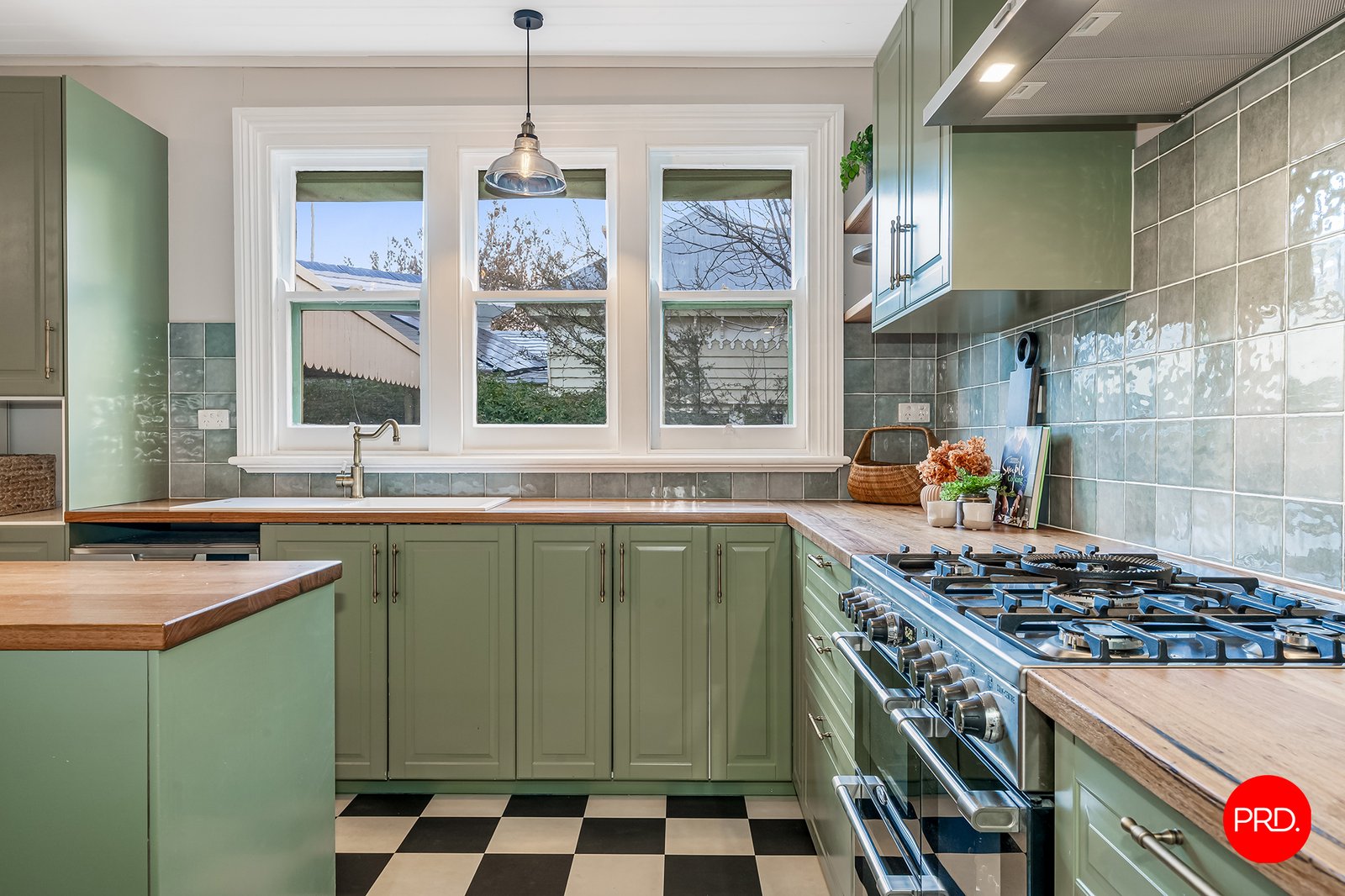 47 Hamlet Street QUARRY HILL 9