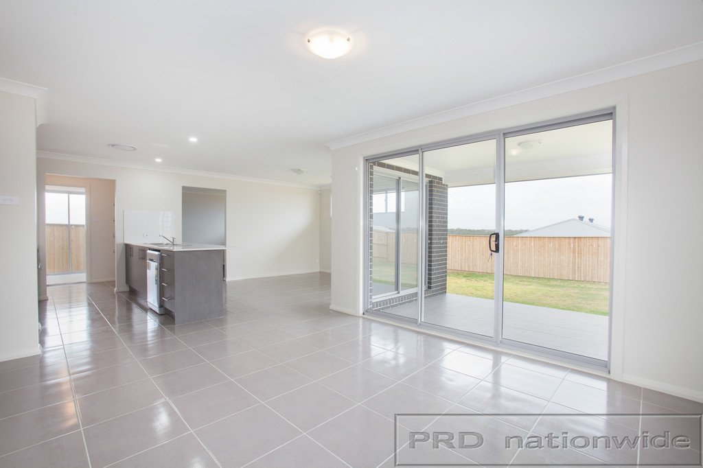 47 Harvest Boulevard CHISHOLM 9