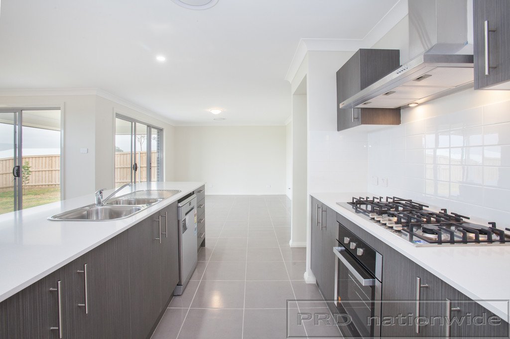 47 Harvest Boulevard CHISHOLM 12