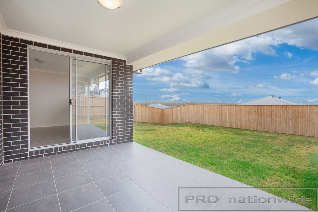 47 Harvest Boulevard CHISHOLM 16