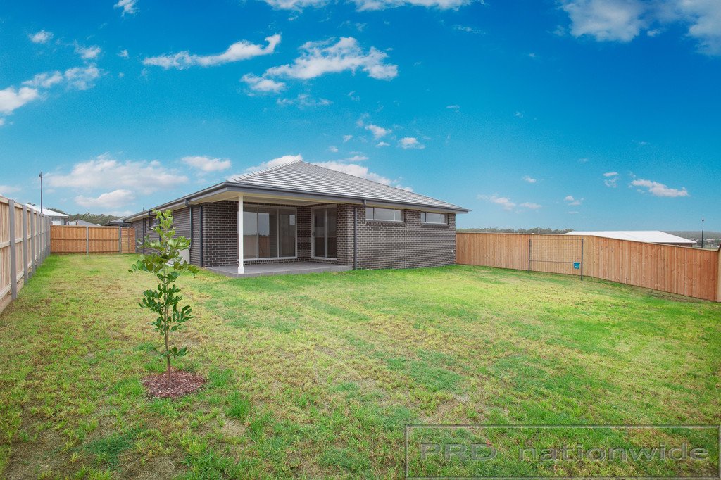 47 Harvest Boulevard CHISHOLM 18