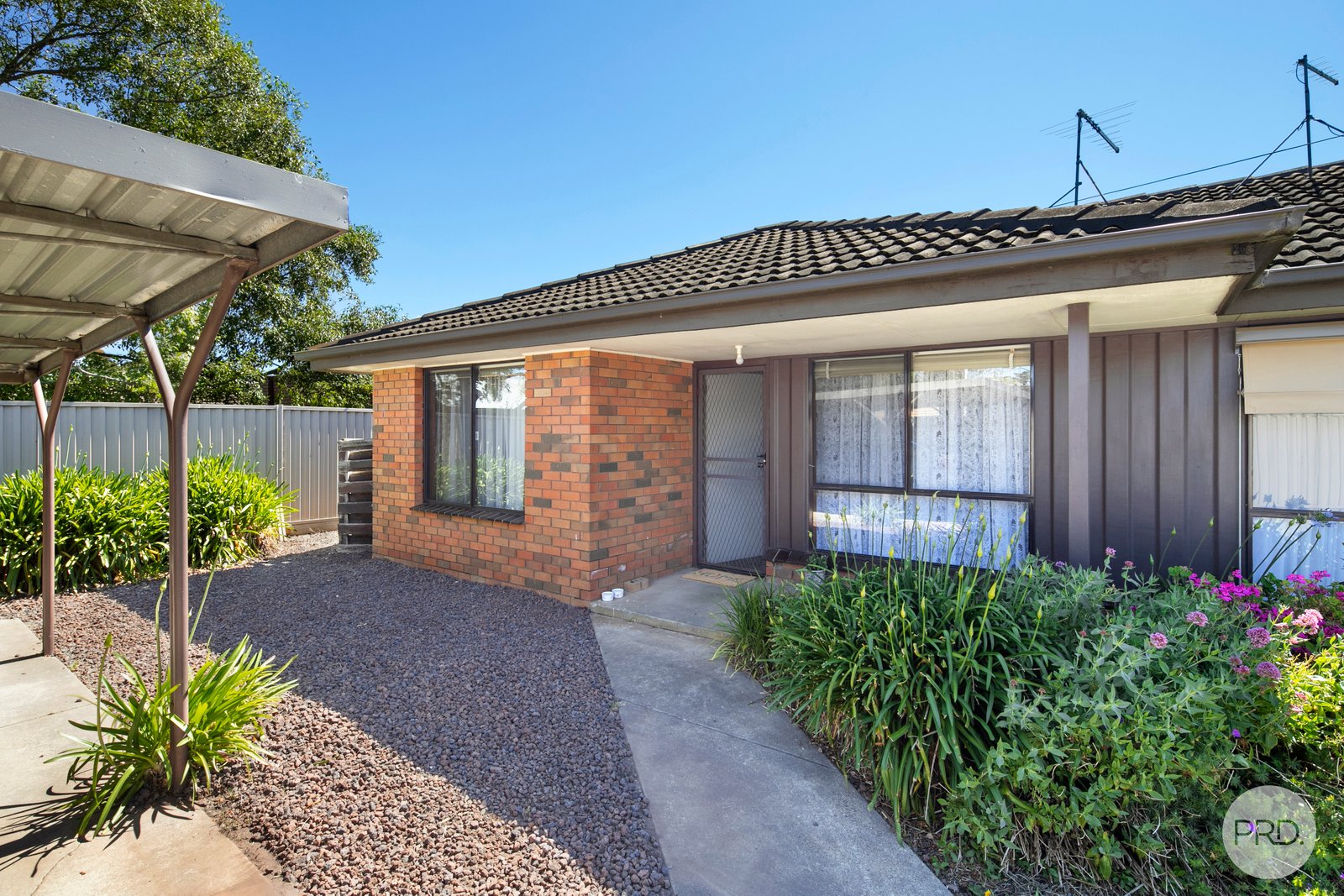 4/7 Leopold Street ALFREDTON 1